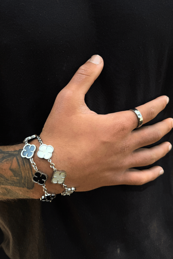 Pulsera Black Clover