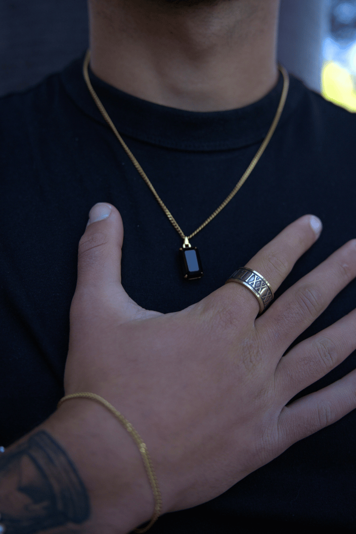Void Onyx Oro Pendant