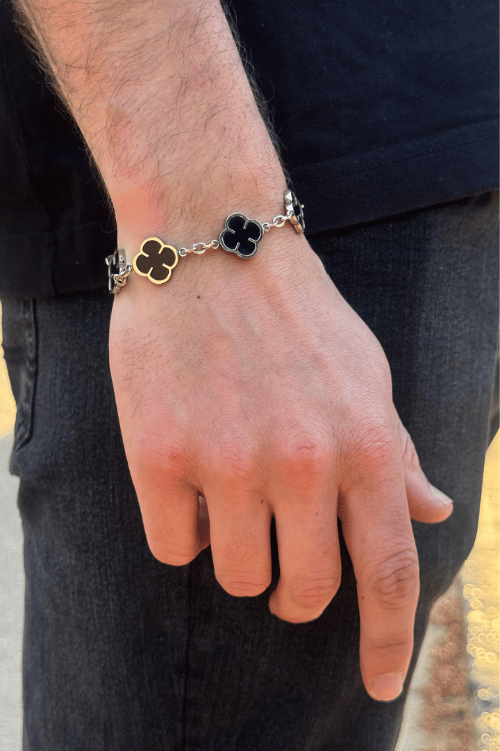 Pulsera Black Clover