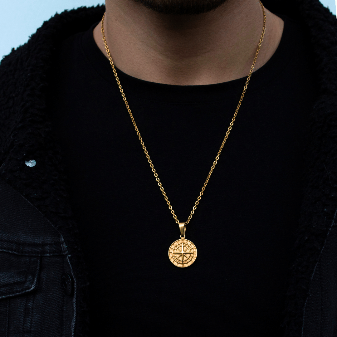 Compass Pendant Oro