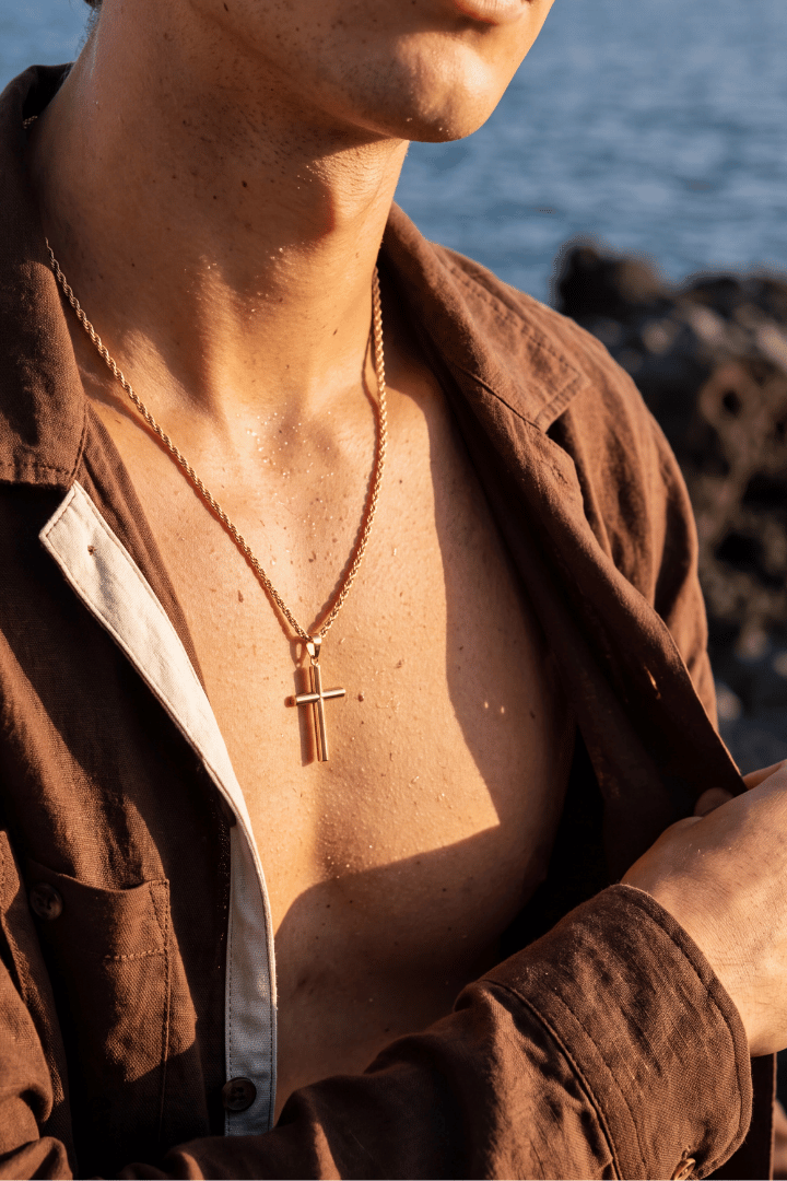 Crucifix Pendant Oro