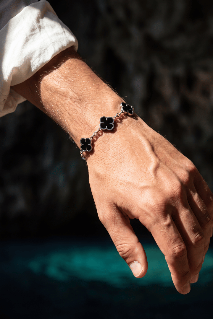 Pulsera Black Clover